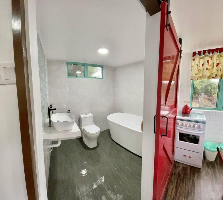 Sea Kecil Tiny House Near Jetty Of Kuala Besut Villa Kampong Nail Exterior photo